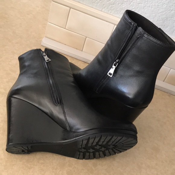 Prada Boots - Picture 3 of 5